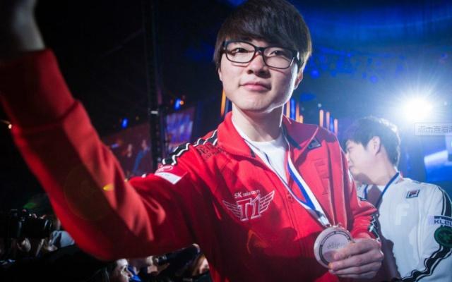 树立了一个 树立了一个