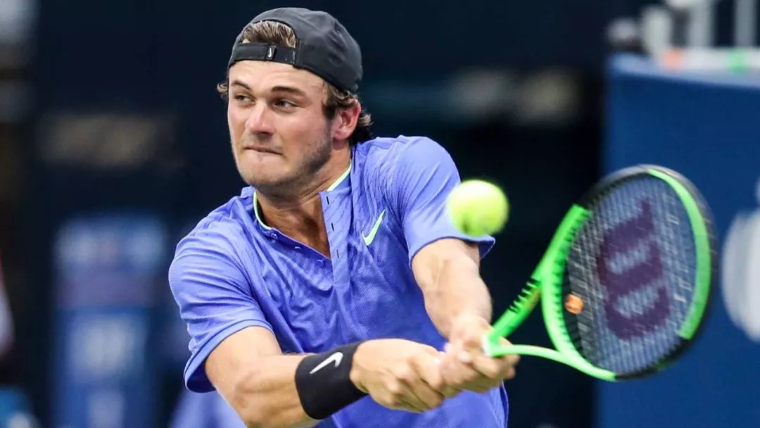 围绕佐佐木 围绕佐佐木